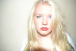 nicolette-danielle