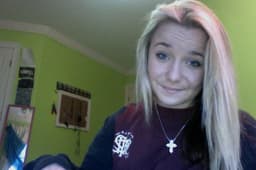 sydney-nicole-davis