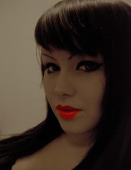 naomi-hartnell-1