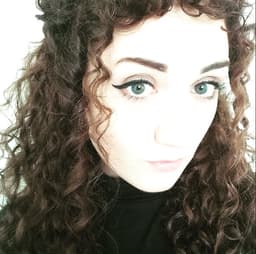 leah-perry