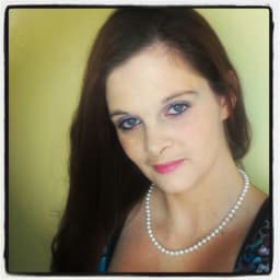 lady-francis