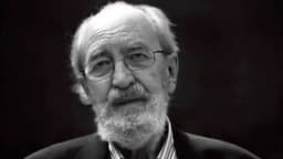 Ángel González