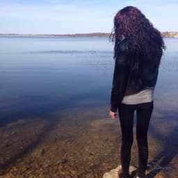 adrianna-aarons