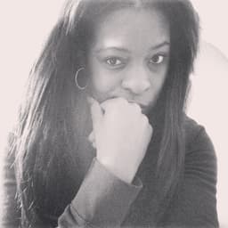 taylor-nichelle