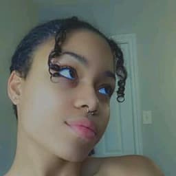 Holyyy777