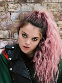 ashley-hedge