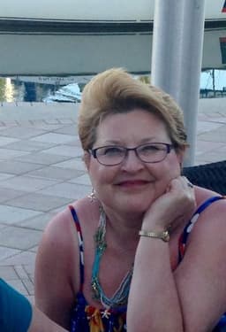 vicki-kralapp