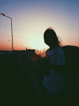 thewanderbella